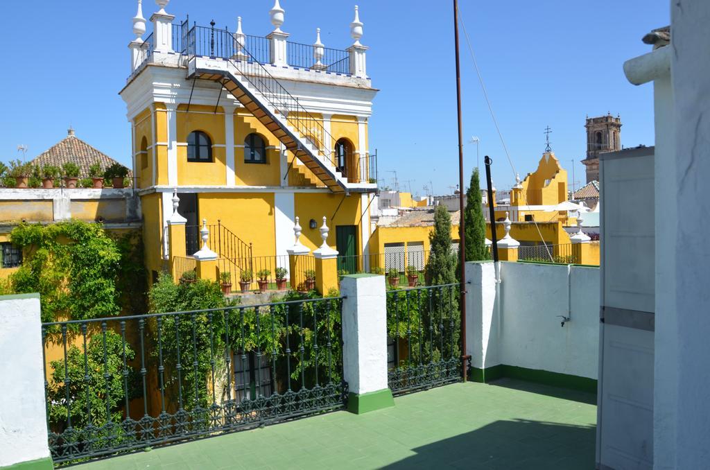 Pension Bienvenido เซบีญา ภายนอก รูปภาพ